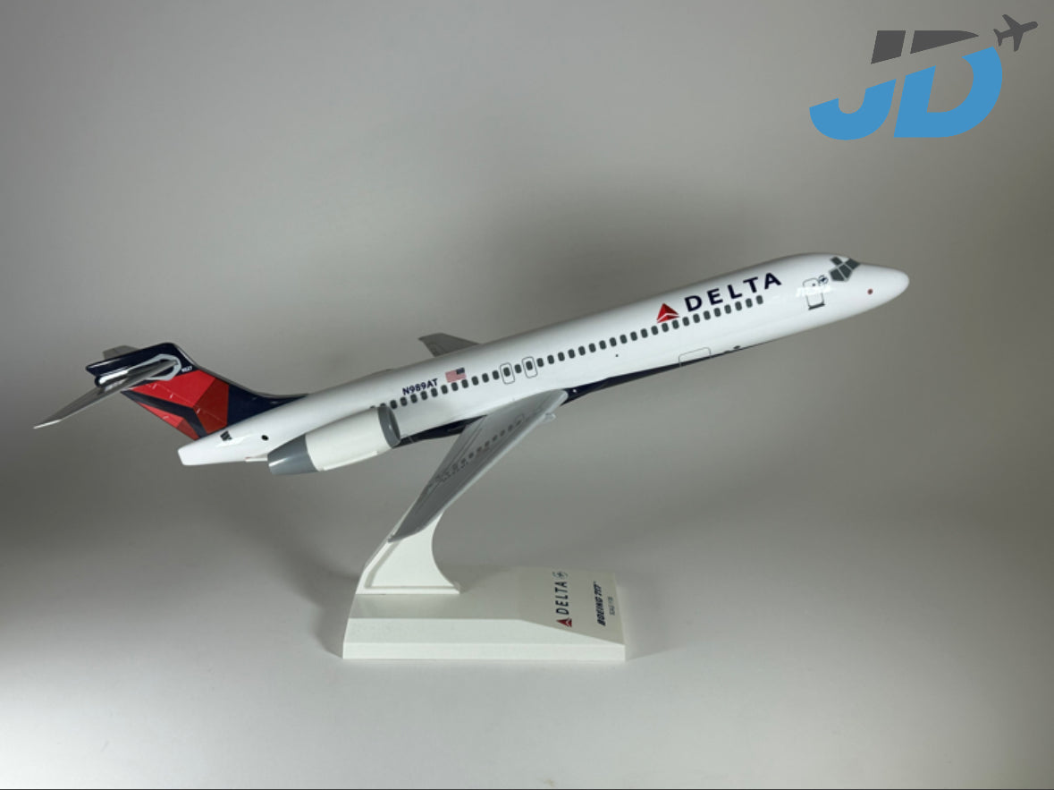Delta Boeing 717 (N989AT)