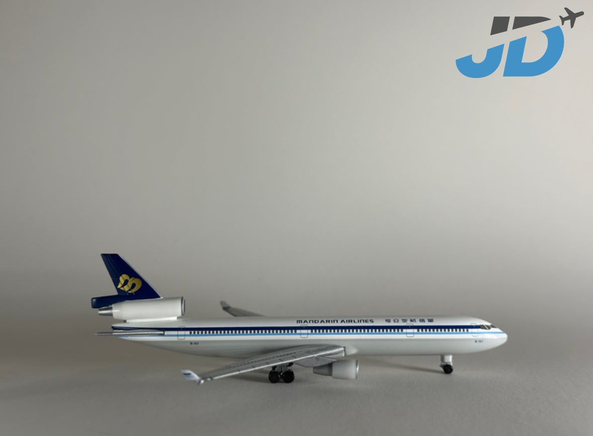 MANDARIN AIRLINES BOEING MCDONNELL DOUGLAS MD-11