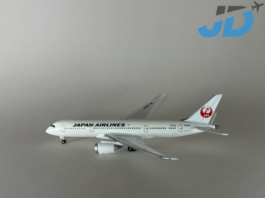 Japan Airlines Boeing 787-8 (JA848J)