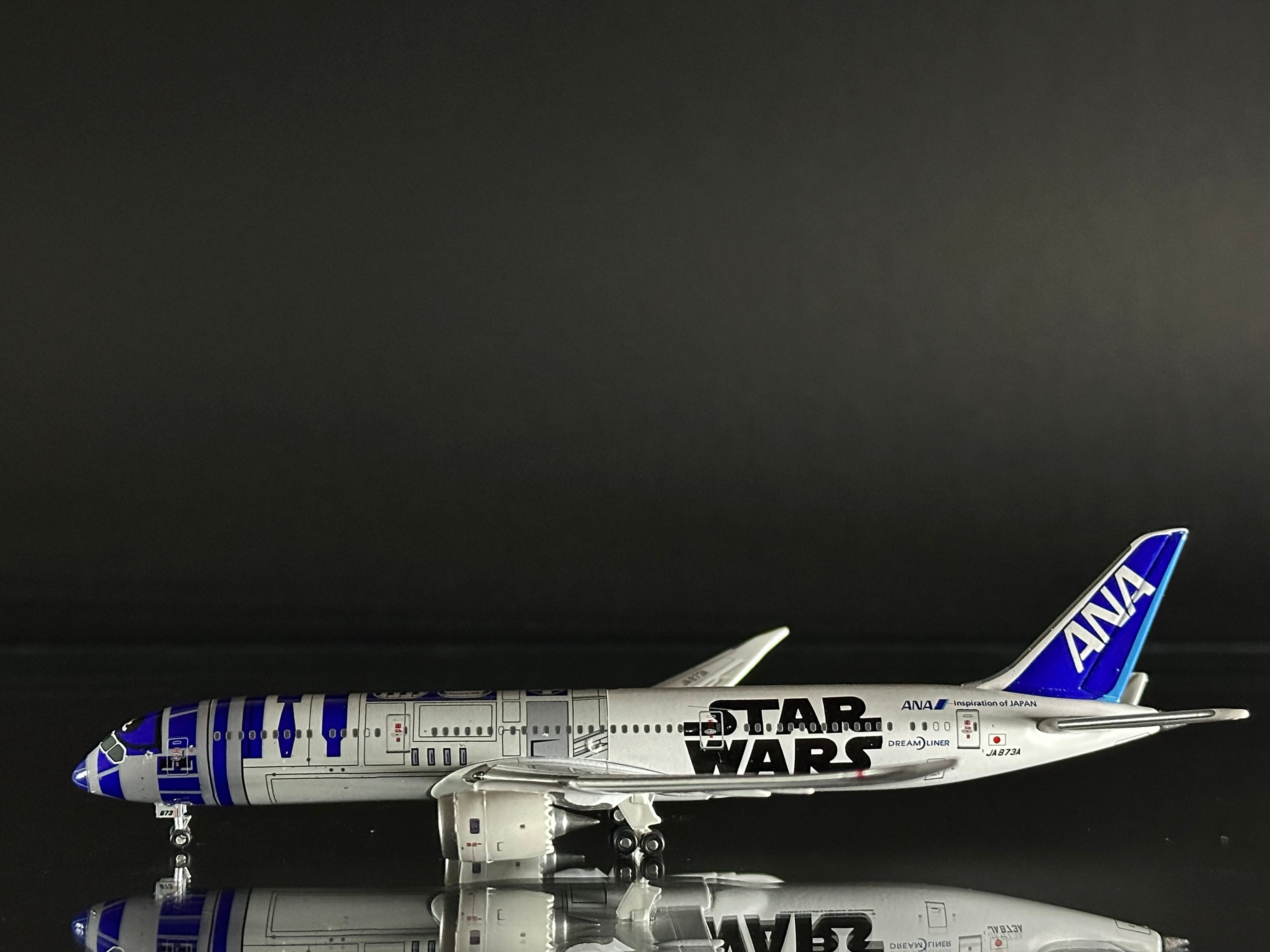 STAR WARS ANA R2-D2 JET 787-9 1/400スケール ANA Boeing 787-9 “Star Wars R2-D2