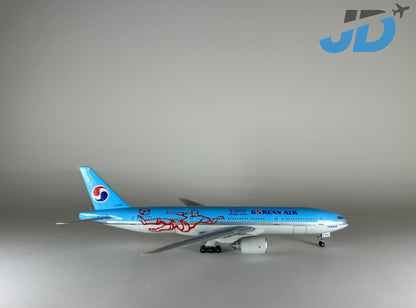 Korean Air Boeing 777-2B5 (HL7598)