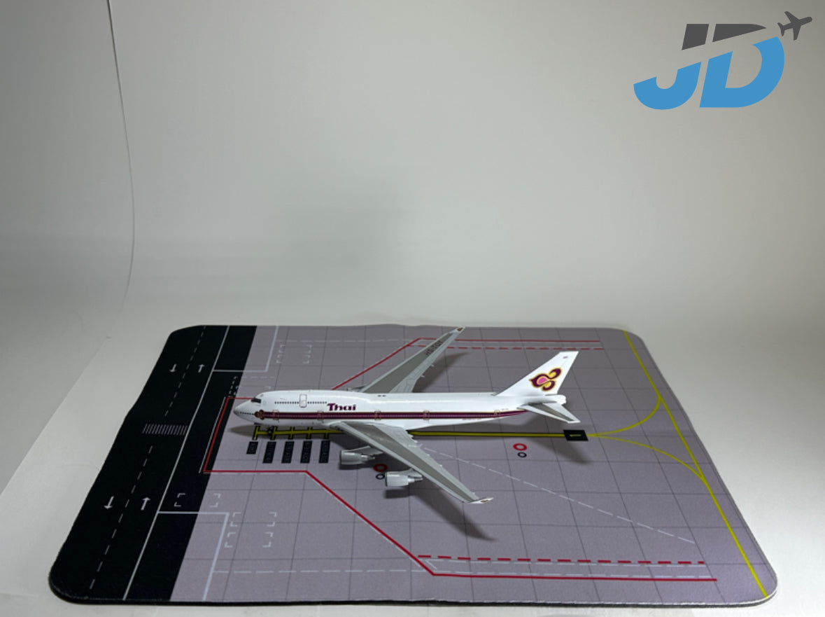 Airport Apron Mat (1:400)